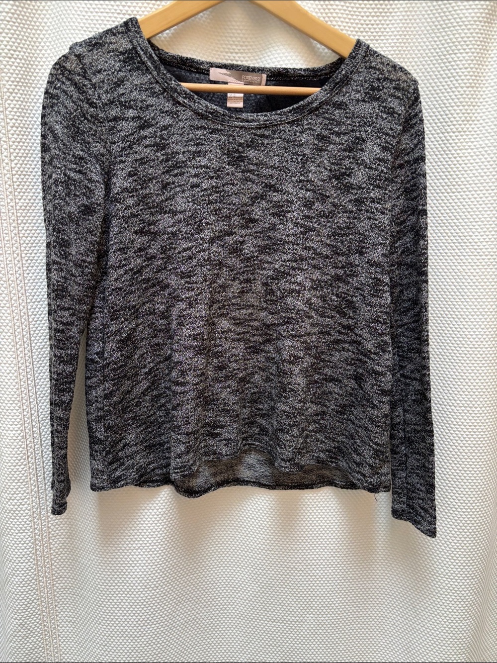 Forever 21 Heather Gray Knit Top with Crew Neck